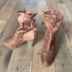 Forever 21 cowgirl tan bootie heels